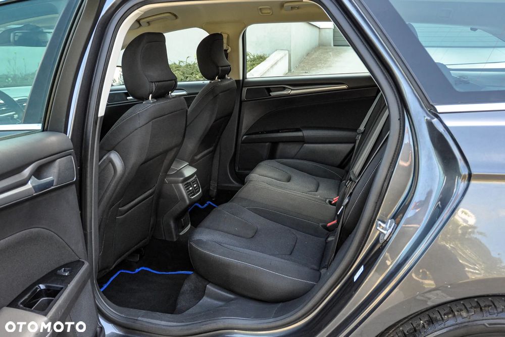 Ford Mondeo - 8