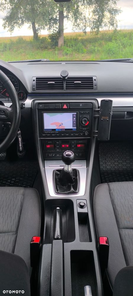 Audi A4 Avant 2.0 TDI - 11