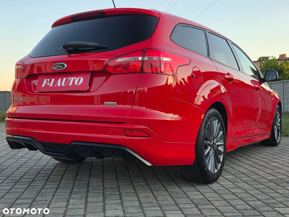 Ford Focus 1.0 EcoBoost Start-Stopp-System ST-LINE DESIGN - 37