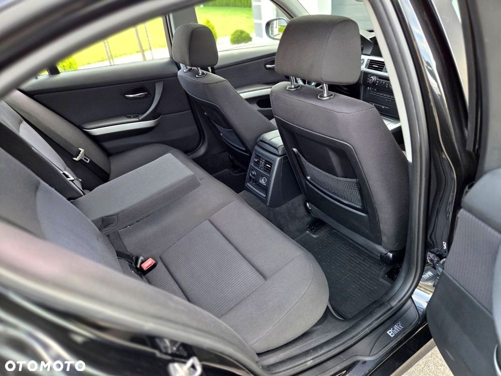 BMW Seria 3 - 18