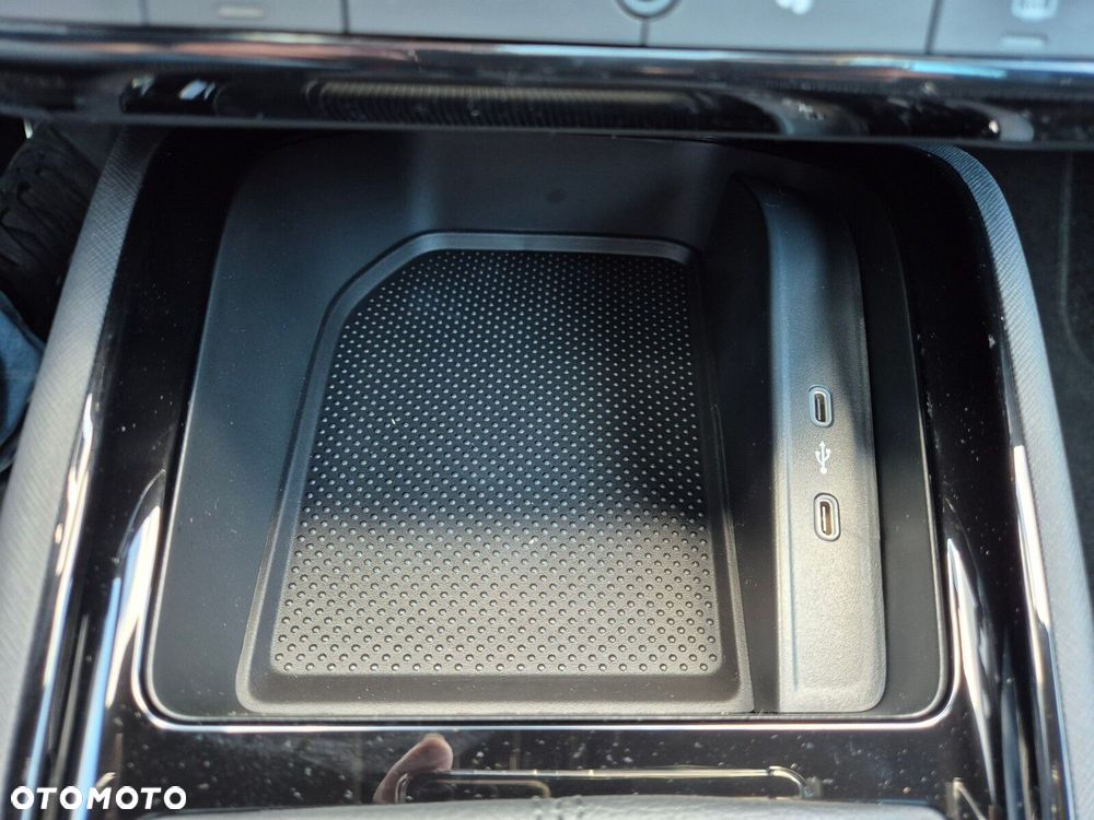 Skoda Kamiq 1.0 TSI Monte Carlo DSG - 38