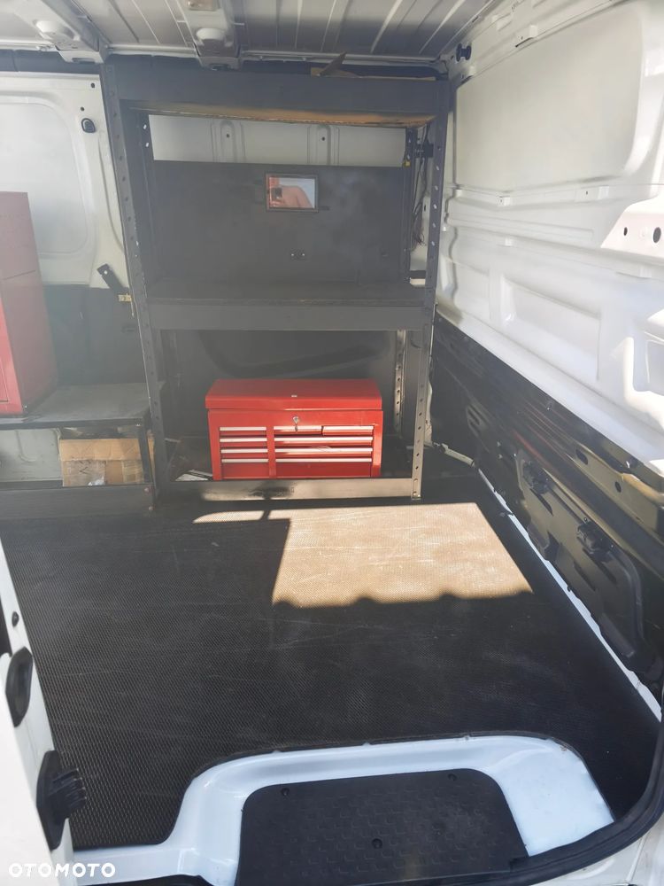 Renault TRAFIC - 6