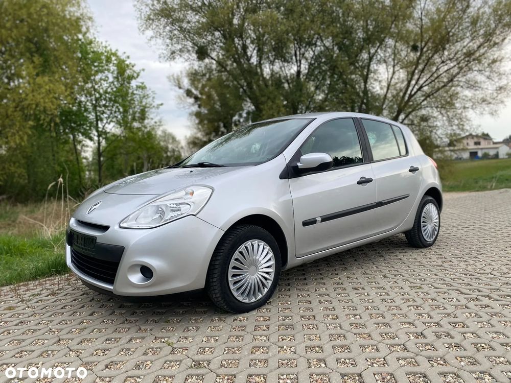 Renault Clio - 12