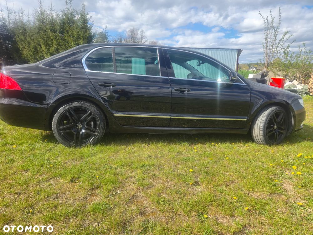 Skoda Superb 2.0 TDI Platinum DSG - 6