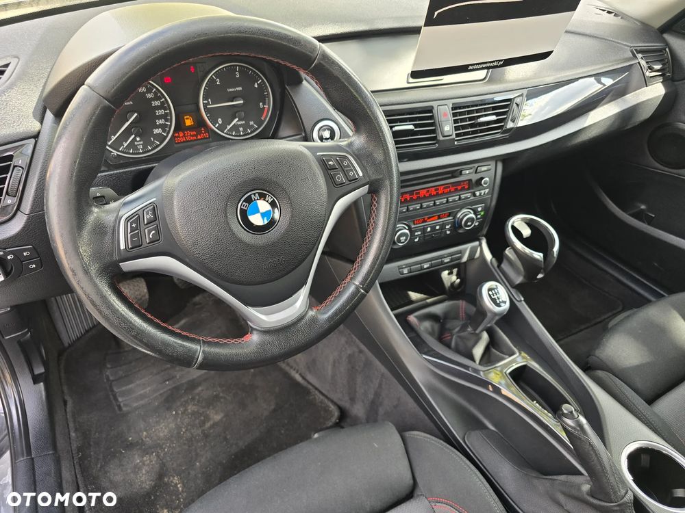 BMW X1 sDrive18d Sport Line - 16