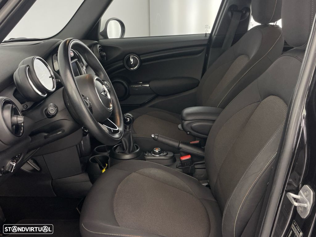 MINI 5 Portas Cooper D - 11
