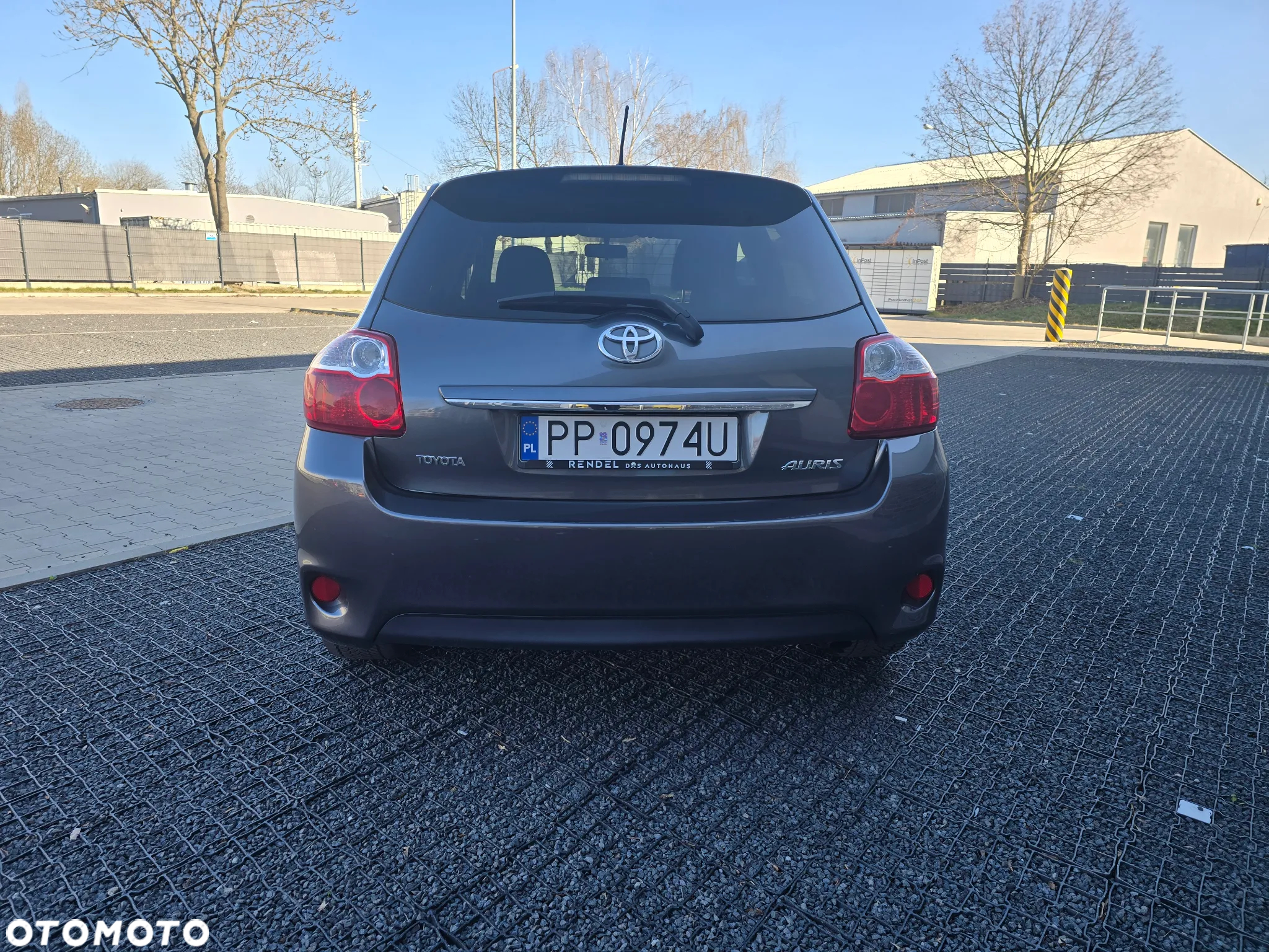 Toyota Auris 1.6 Premium + - 7