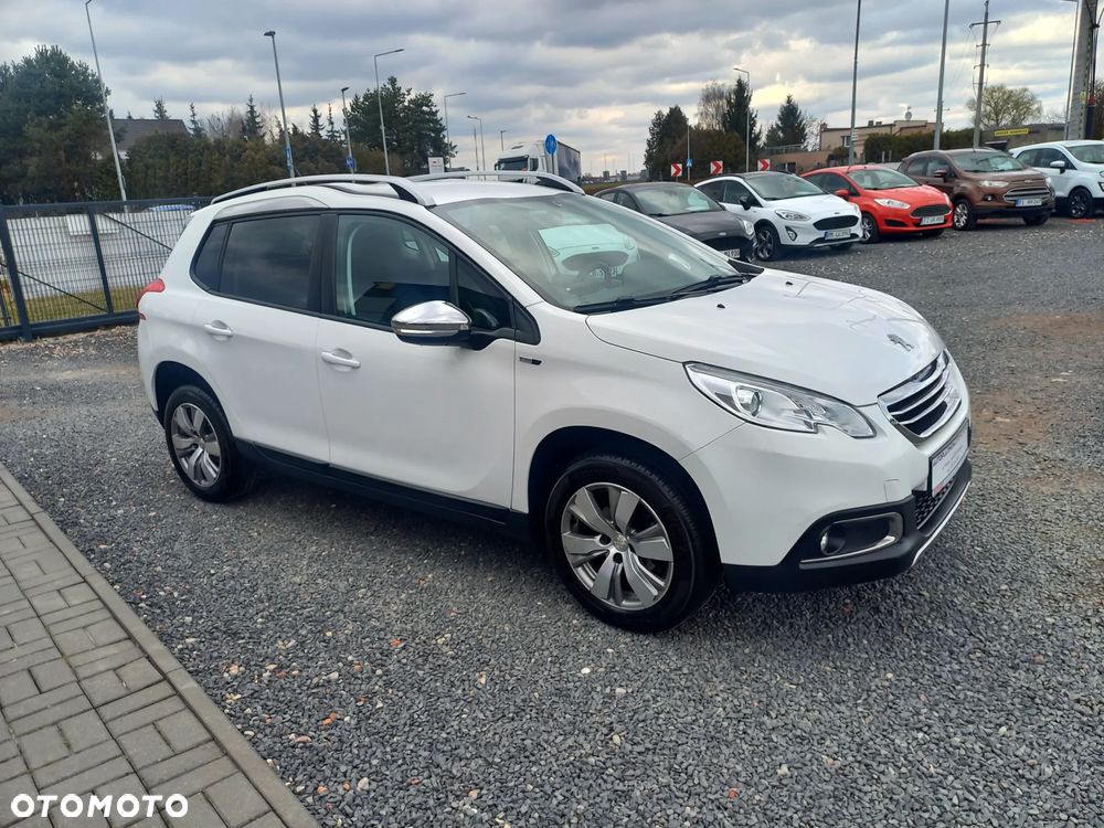 Peugeot 2008 - 8
