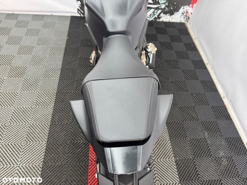 Honda CB - 20