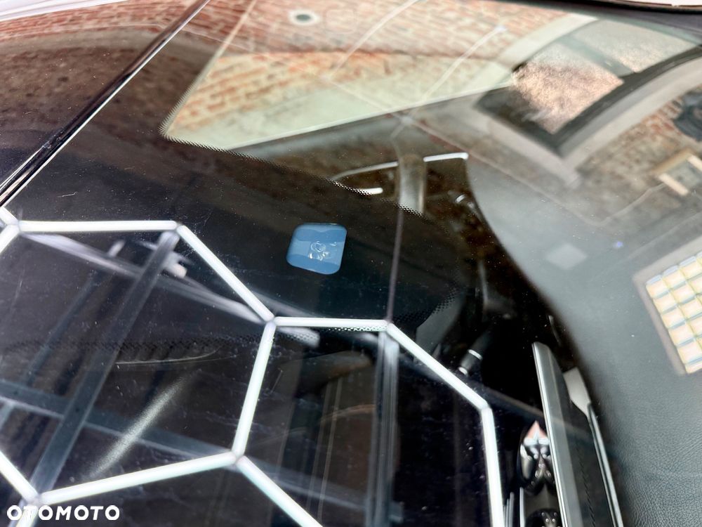 Mercedes-Benz GLA 180 7G-DCT Urban - 30