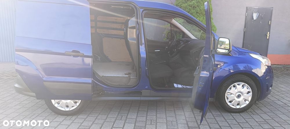 Ford CONNEC - 20