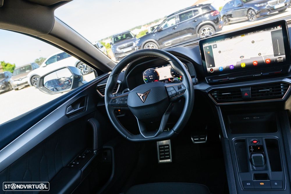 Cupra Leon 1.4 e-Hybrid MID DSG - 19