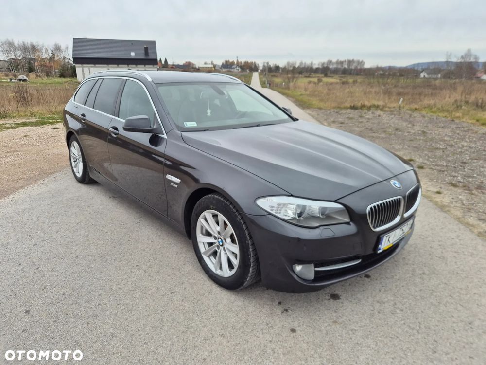 BMW Seria 5 525d xDrive - 1