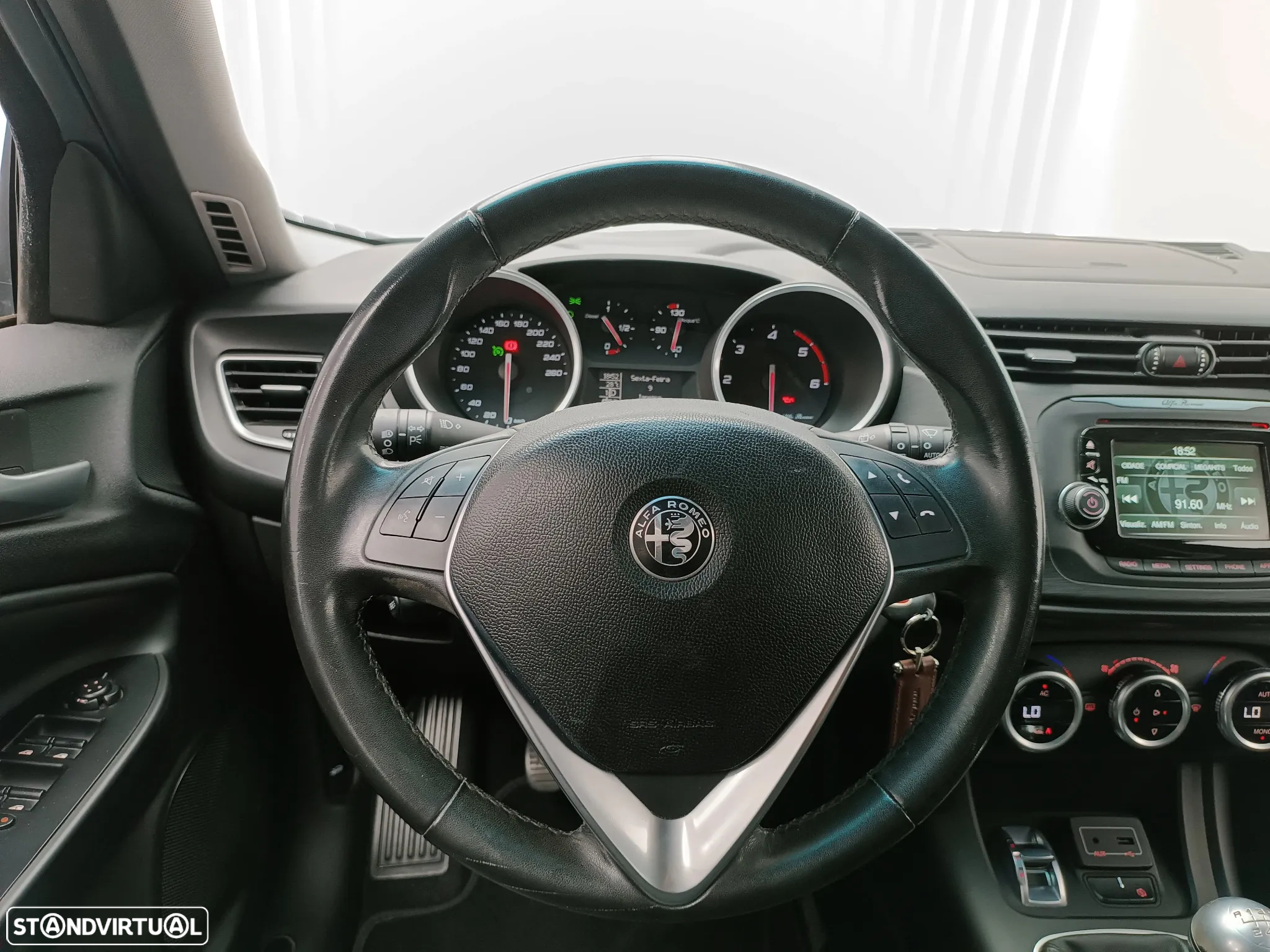 Alfa Romeo Giulietta 1.6 JTDm - 11