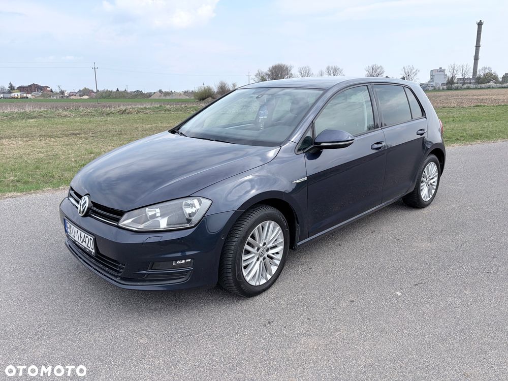 Volkswagen Golf - 1