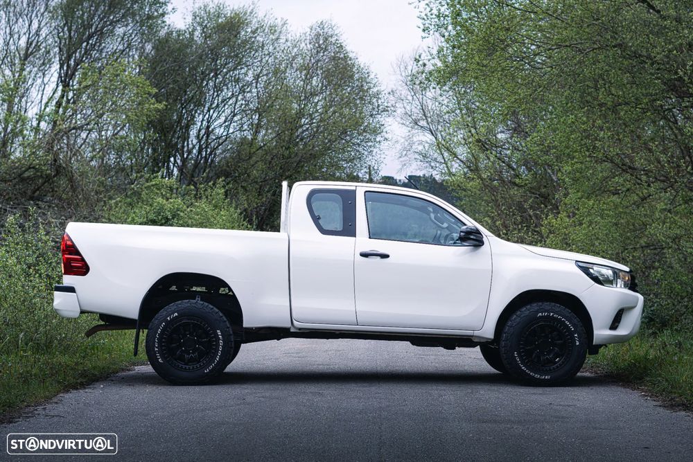 Toyota Hilux 2.4 D-4D 4WD CD CH - 6