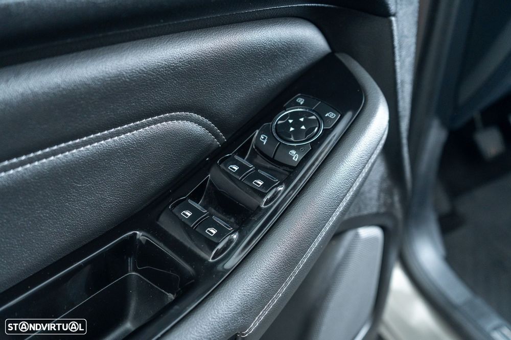 Ford S-Max 2.0 TDCi Titanium - 37