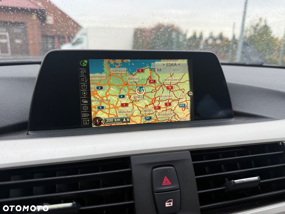 BMW Seria 3 318d Modern Line - 23