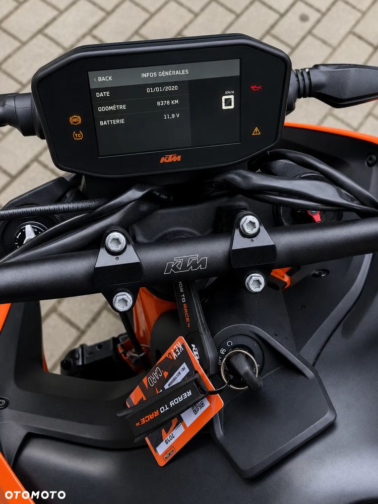 KTM DUKE 890 - 5