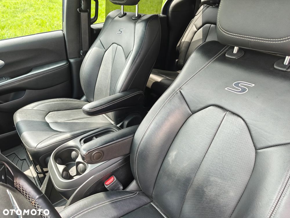 Chrysler Pacifica - 7