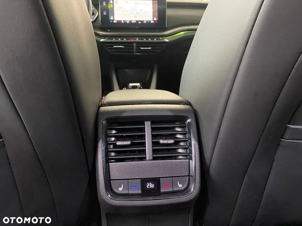 Skoda Octavia Combi 2.0 TDI DSG 4x4 RS Plus - 9