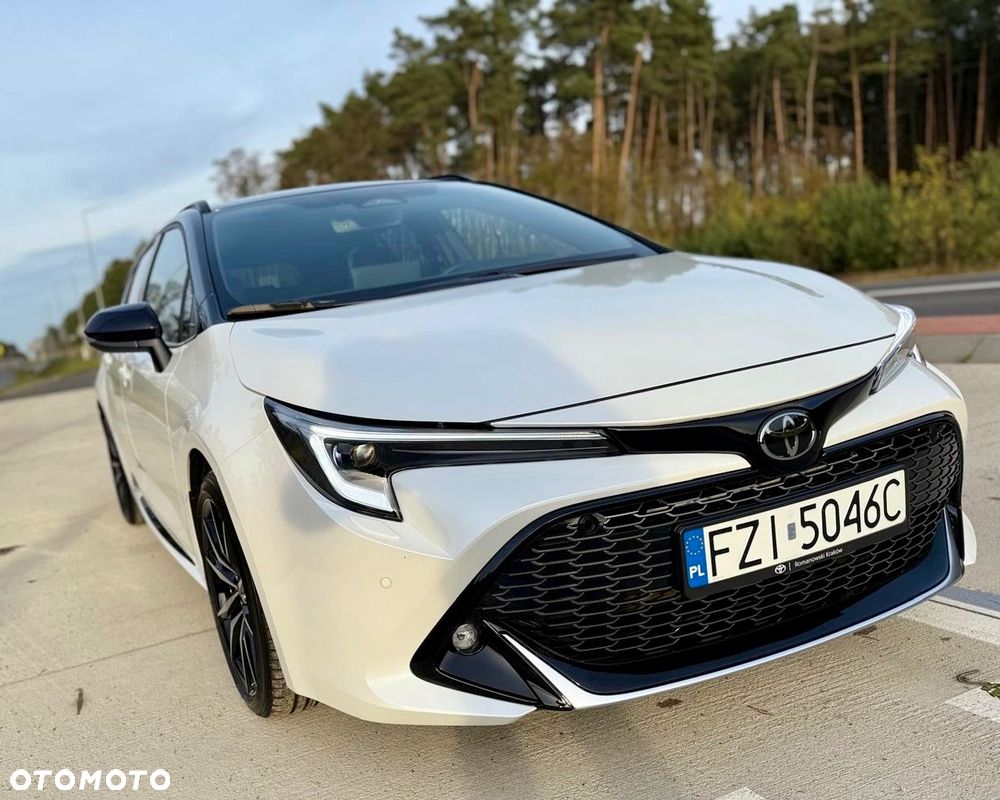 Toyota Corolla 2.0 Hybrid GR Sport Dynamic - 24