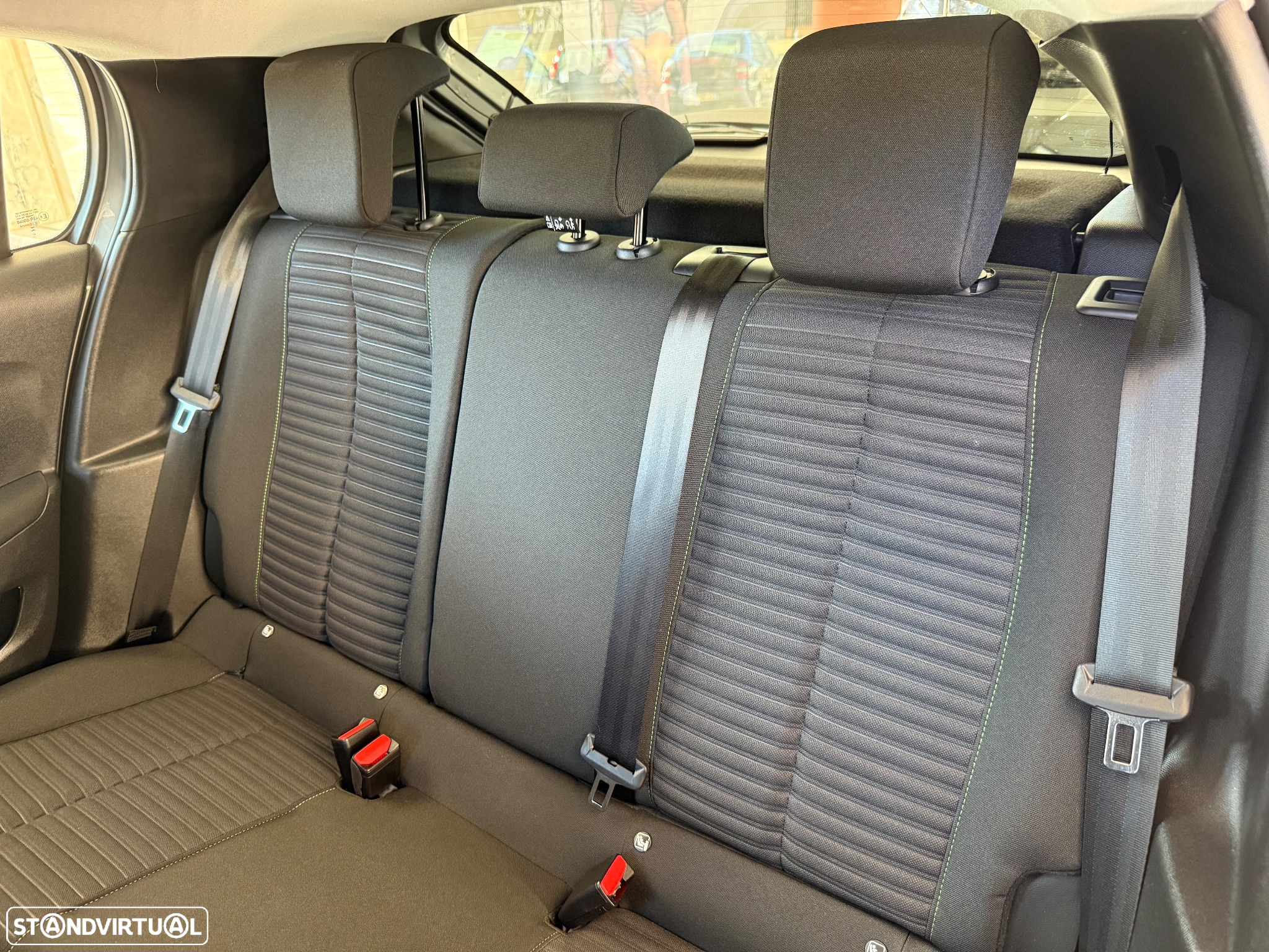 Peugeot 208 1.2 PureTech Active Pack - 40