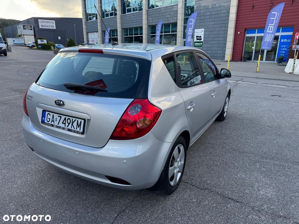 Kia Ceed 1.6 Comfort + - 4
