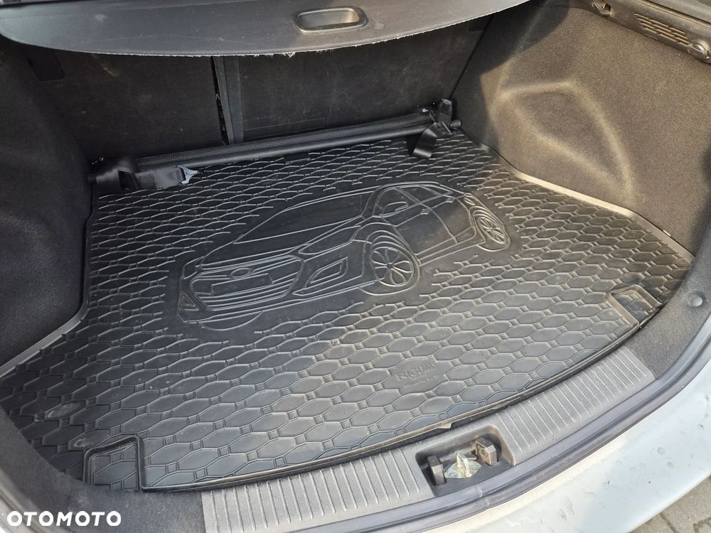 Hyundai i30 1.6 CRDI Intro Edition - 30