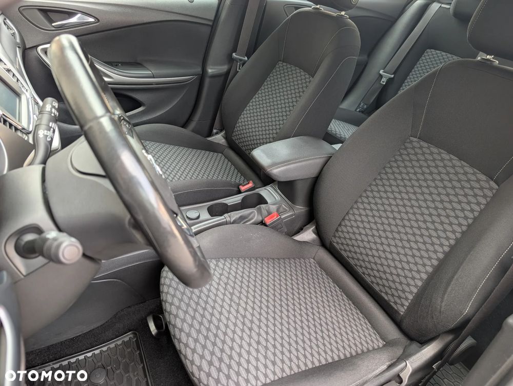 Opel Astra 1.4 T Dynamic - 19