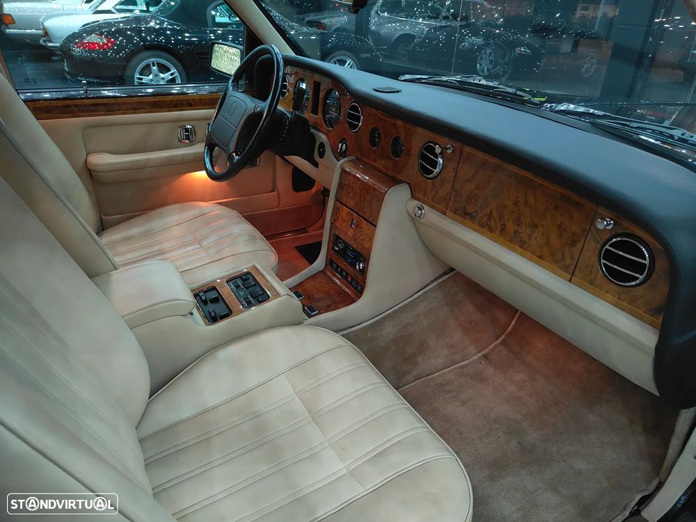 Rolls Royce Silver Spur - 24