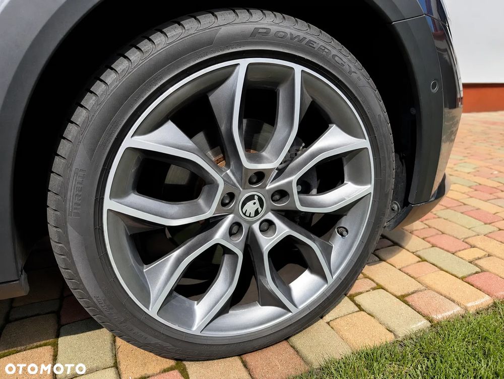 Skoda Superb 2.0 TDI SCR 4x4 Scout DSG - 8