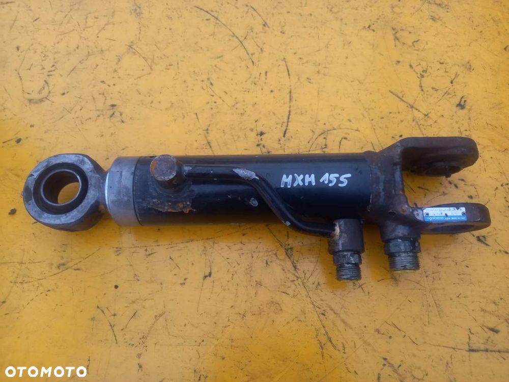 Siłownik amortyzacji przedniej osi Case MXM155 - 1