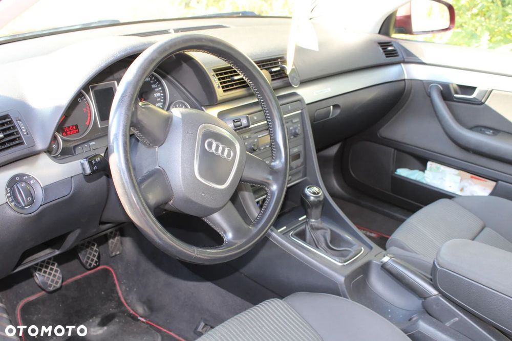 Audi A4 Limousine - 6