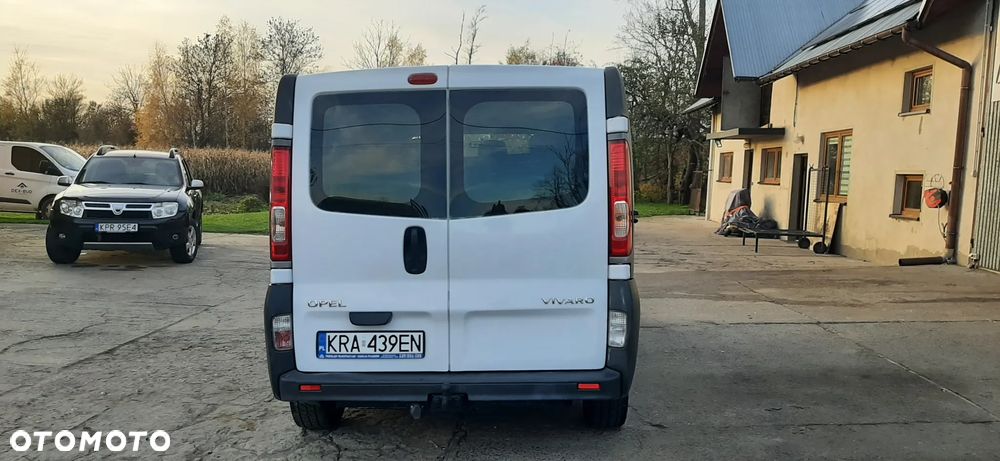 Opel Vivaro - 8