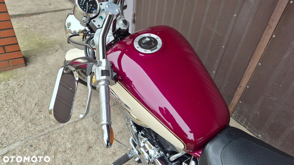 Suzuki Marauder - 23