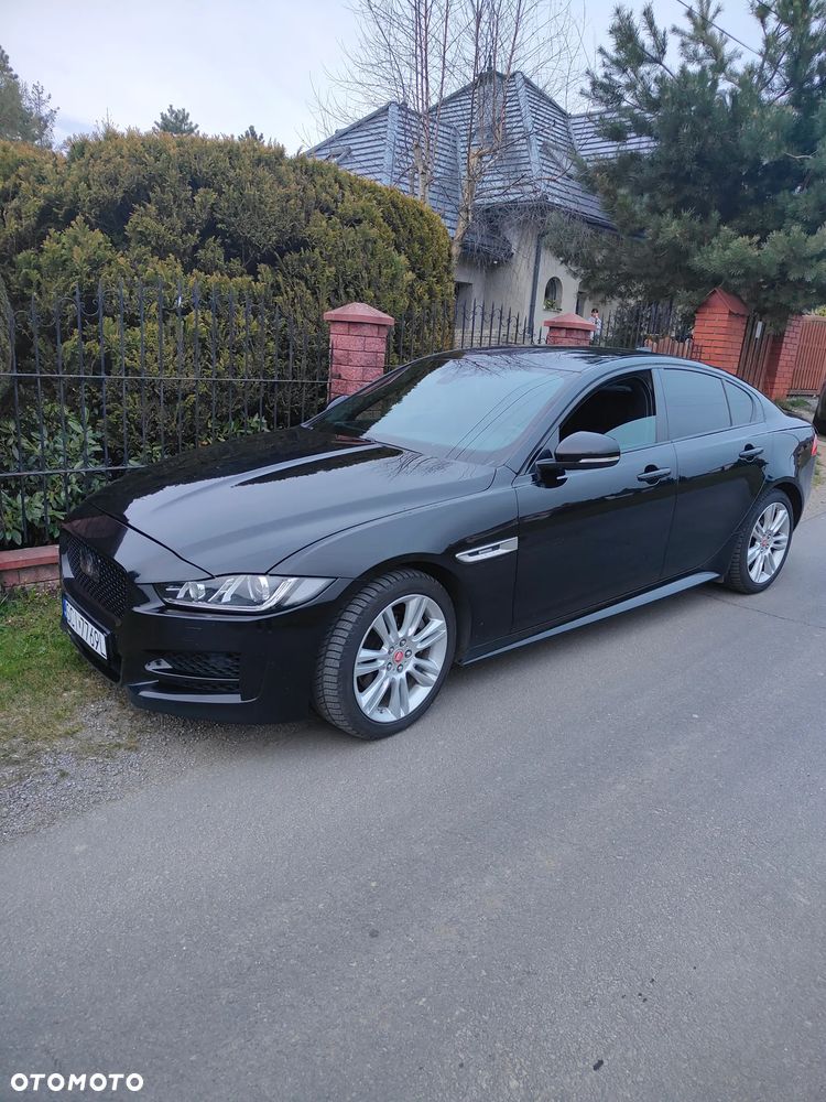 Jaguar XE 2.0 D AWD R-Sport - 7