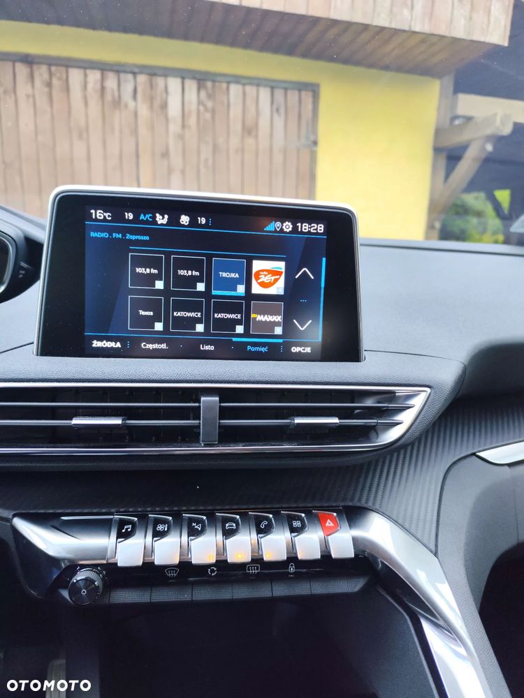 Peugeot 5008 1.5 BlueHDi Allure S&S EAT8 - 14