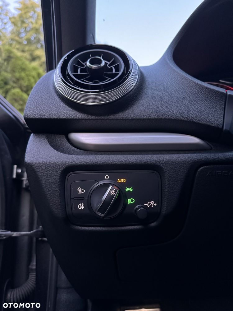 Audi A3 Limousine 1.6 TDI Sport S tronic - 19