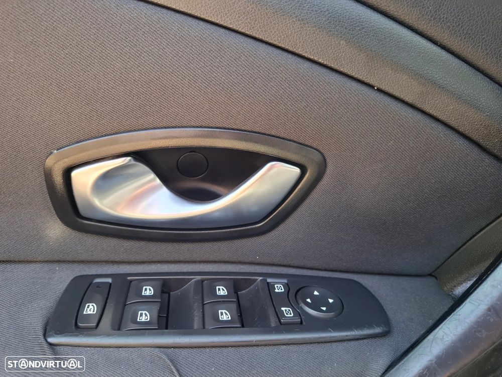 Renault Mégane 1.5 dCi Confort - 9
