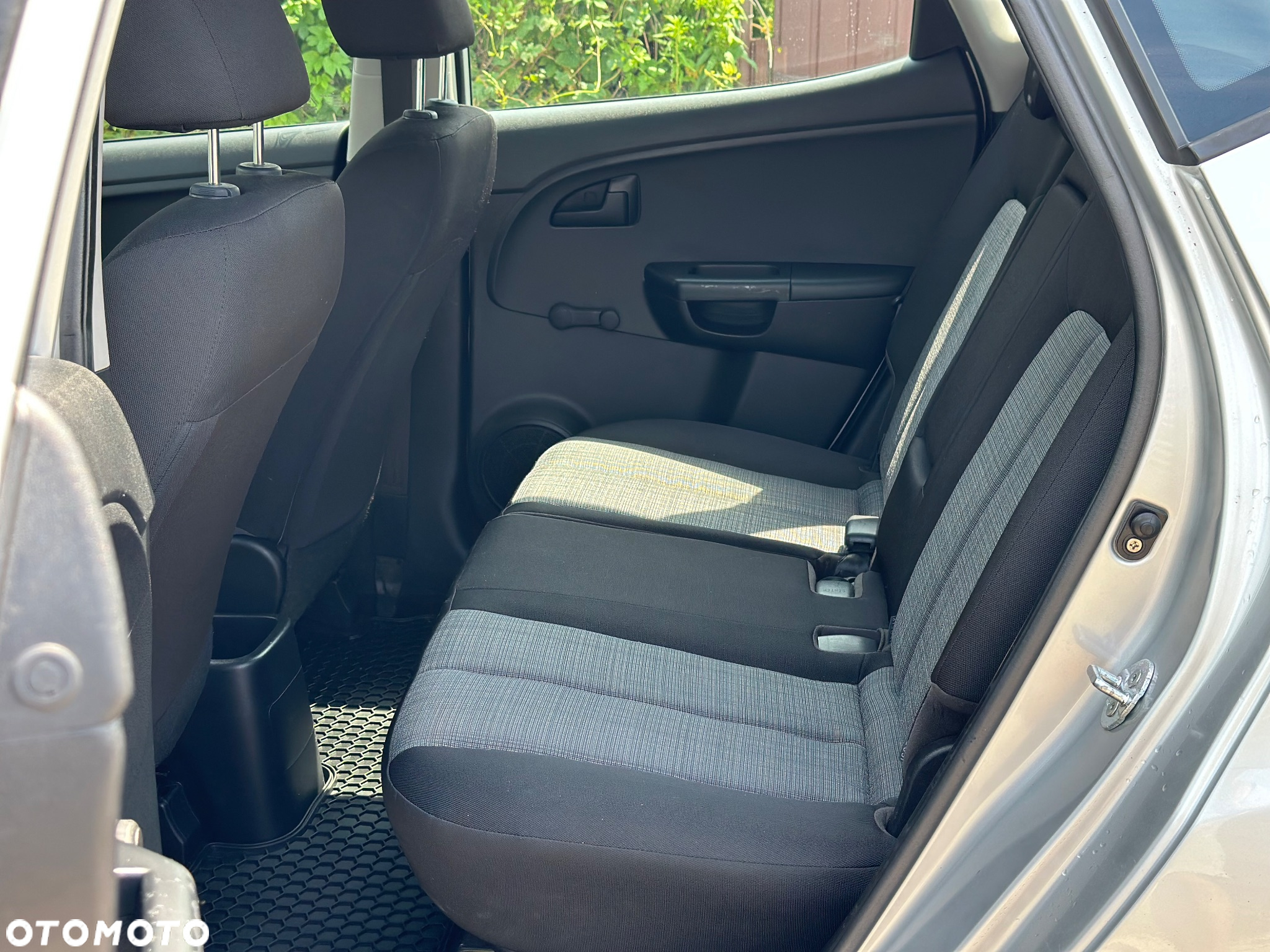 Kia Venga 1.6 CRDi 128 Vision - 29