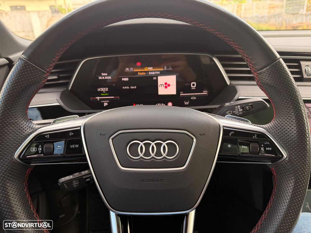 Audi SQ8 Sportback e-tron quattro - 32