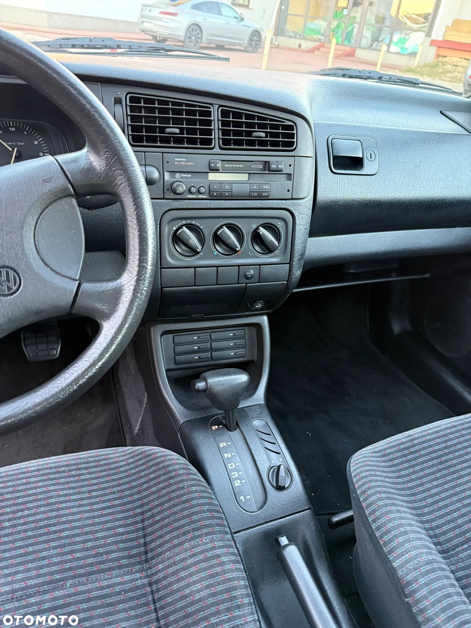 Volkswagen Golf - 17
