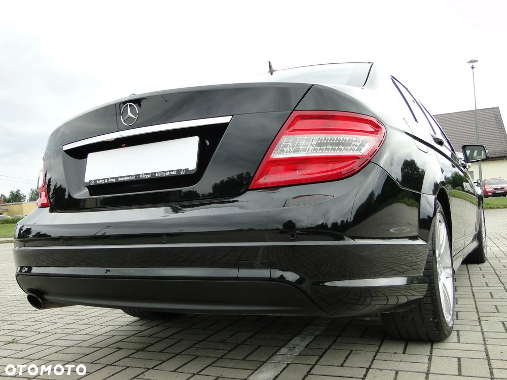 Mercedes-Benz Klasa C 200 7G-TRONIC Avantgarde Edition - 39