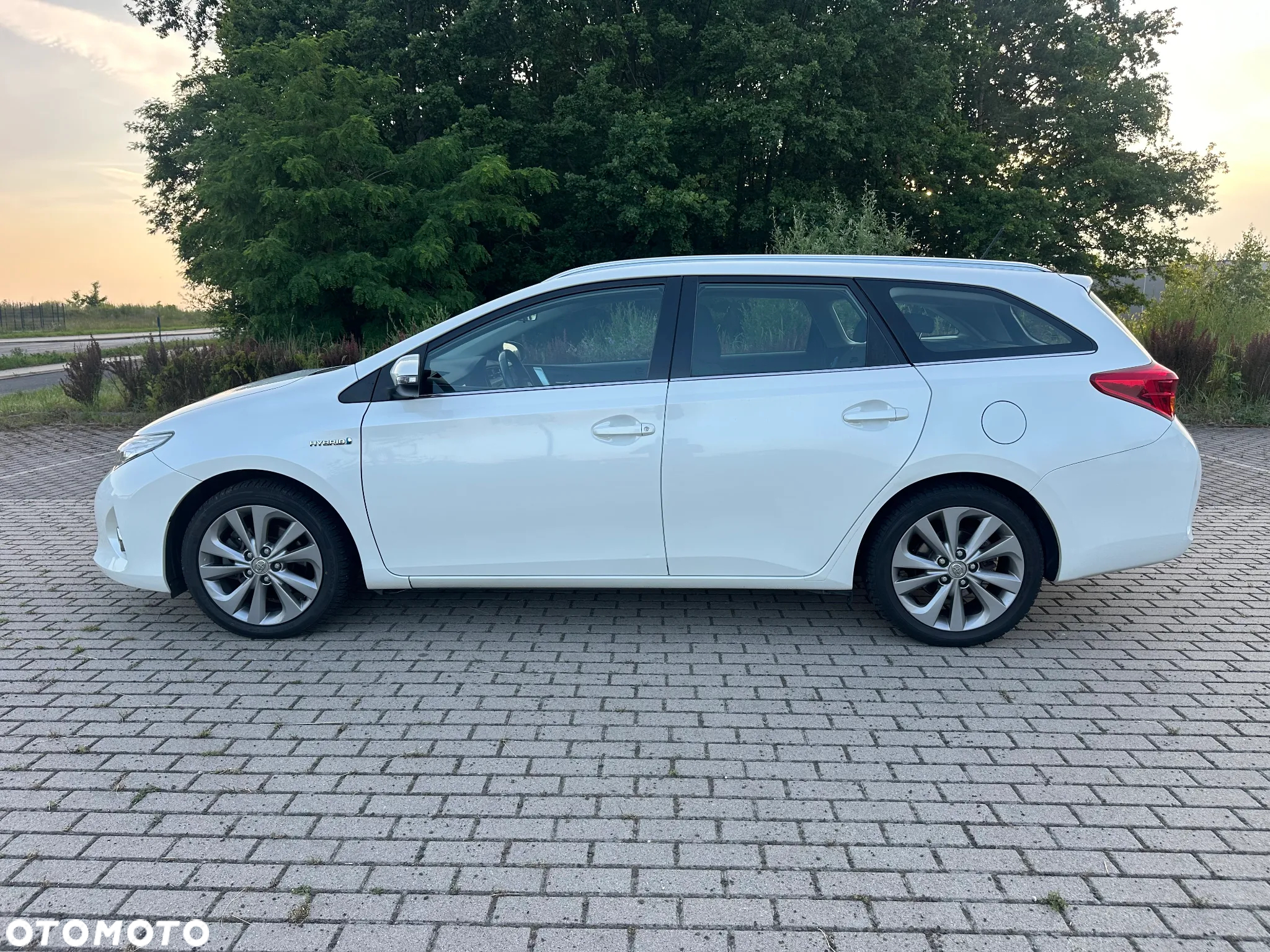 Toyota Auris 1.8 VVT-i Hybrid Automatik Touring Sports Executive - 10
