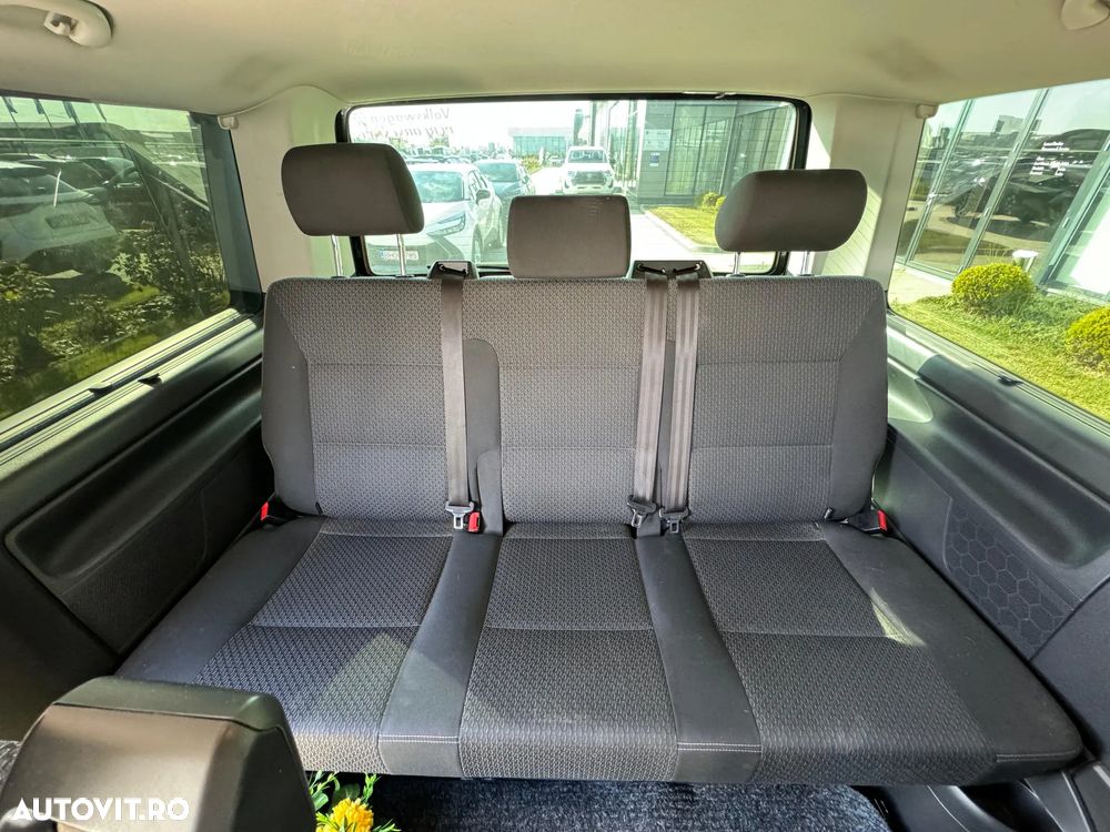 Volkswagen Multivan - 17