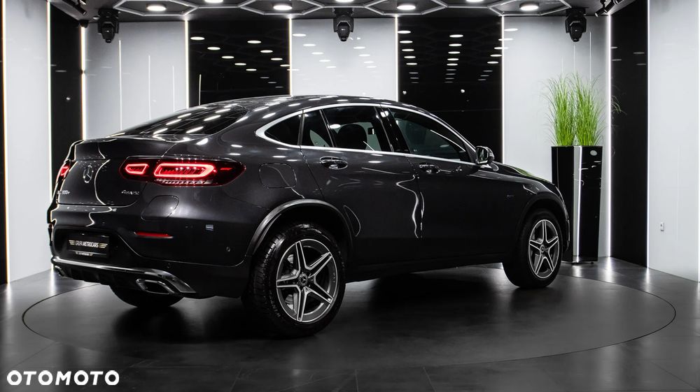 Mercedes-Benz GLC 300 e 4-Matic AMG Line - 6