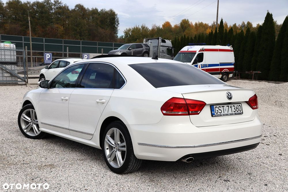 Volkswagen Passat 2.0 TDI DSG Highline - 14