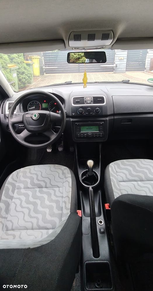 Skoda Fabia 1.2 HTP COOL EDITION - 11