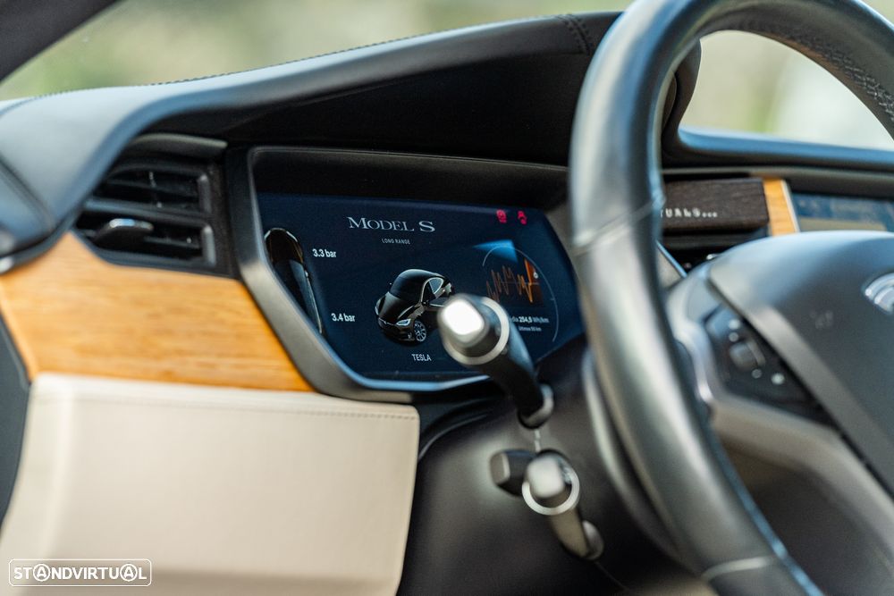 Tesla Model S Long Range - 27